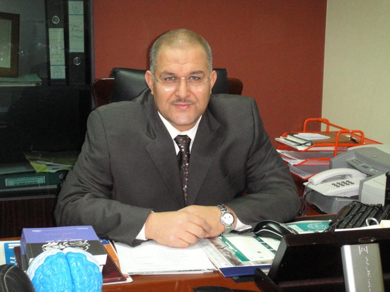 الدكتور شريف محمد الوتيدي